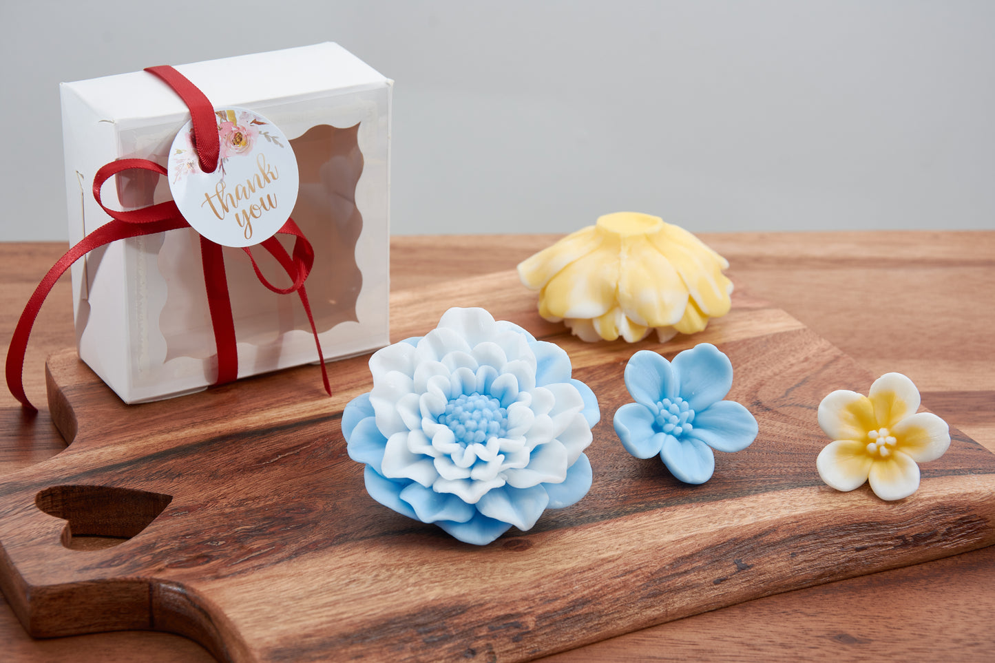 Dahlia & Cherry Blossom Soap Flower Set | Elegant Gift for Mother's Day, Birthdays, and Special Occasions | Wedding Favors | Scented Soap