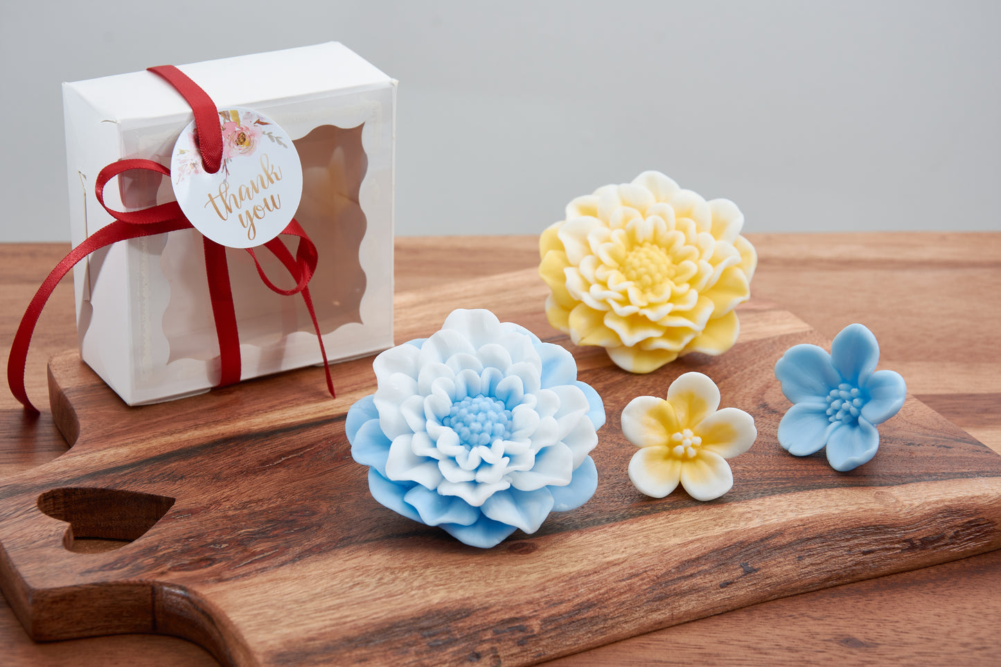 Dahlia & Cherry Blossom Soap Flower Set | Elegant Gift for Mother's Day, Birthdays, and Special Occasions | Wedding Favors | Scented Soap