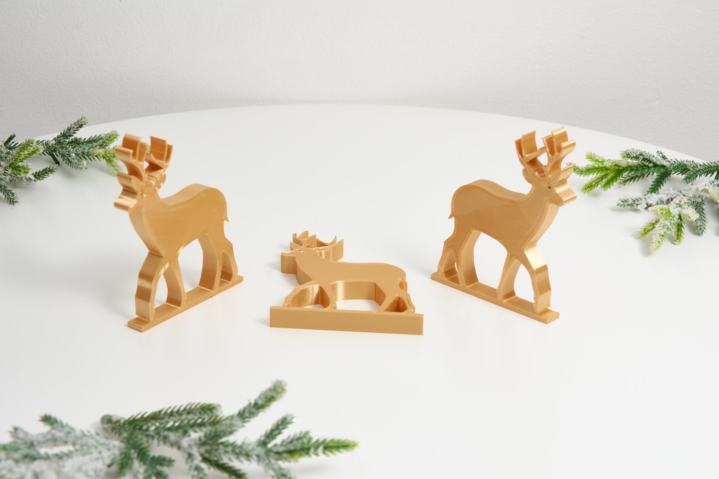 Exquisite 3D Christmas Deer Decoration Perfect Freestanding Ornament for Festive X Mas Home Decor Christmas decoration Gift
