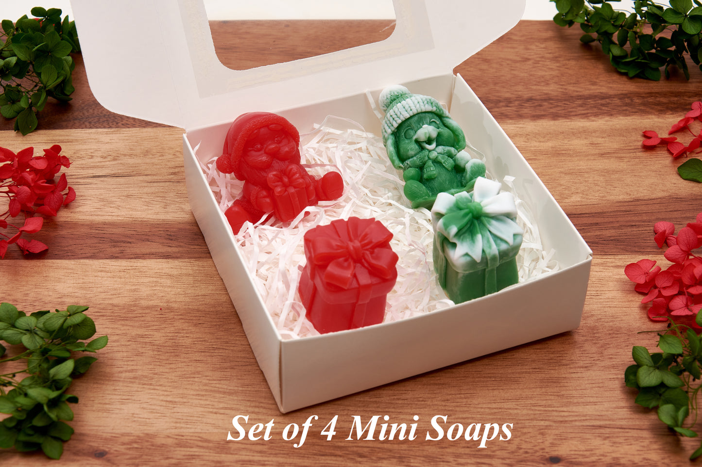 Christmas Scented Soap Favor: Mini Holiday Soaps – Stocking Fillers – Gift for Guests (Set of 4)