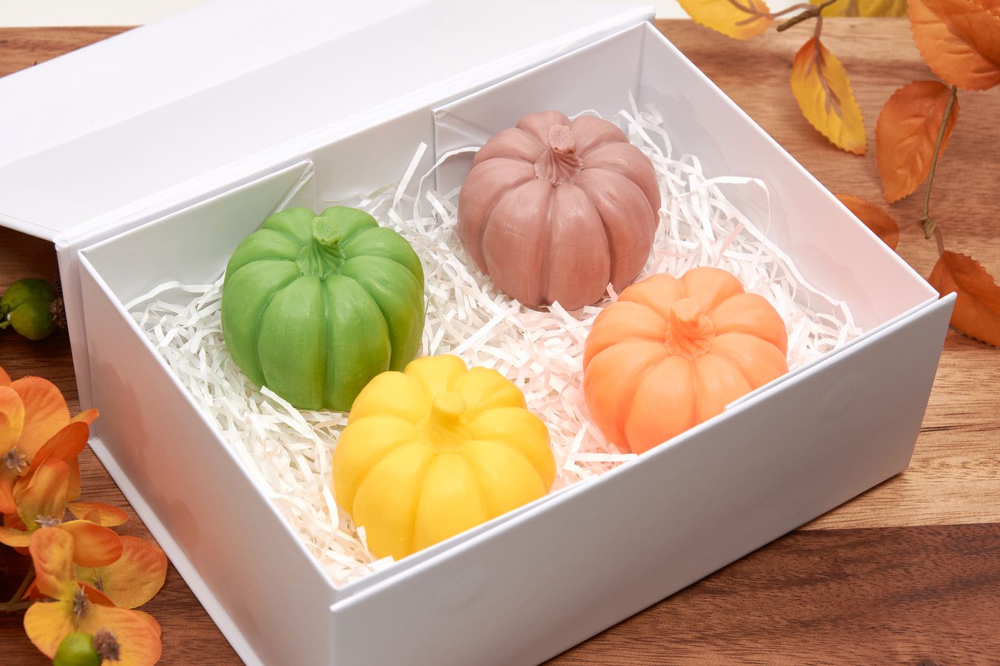 Pumpkin Soaps – Assorted Scents – Halloween and Autumn Gift – 4 Pieces in a Luxury White Box