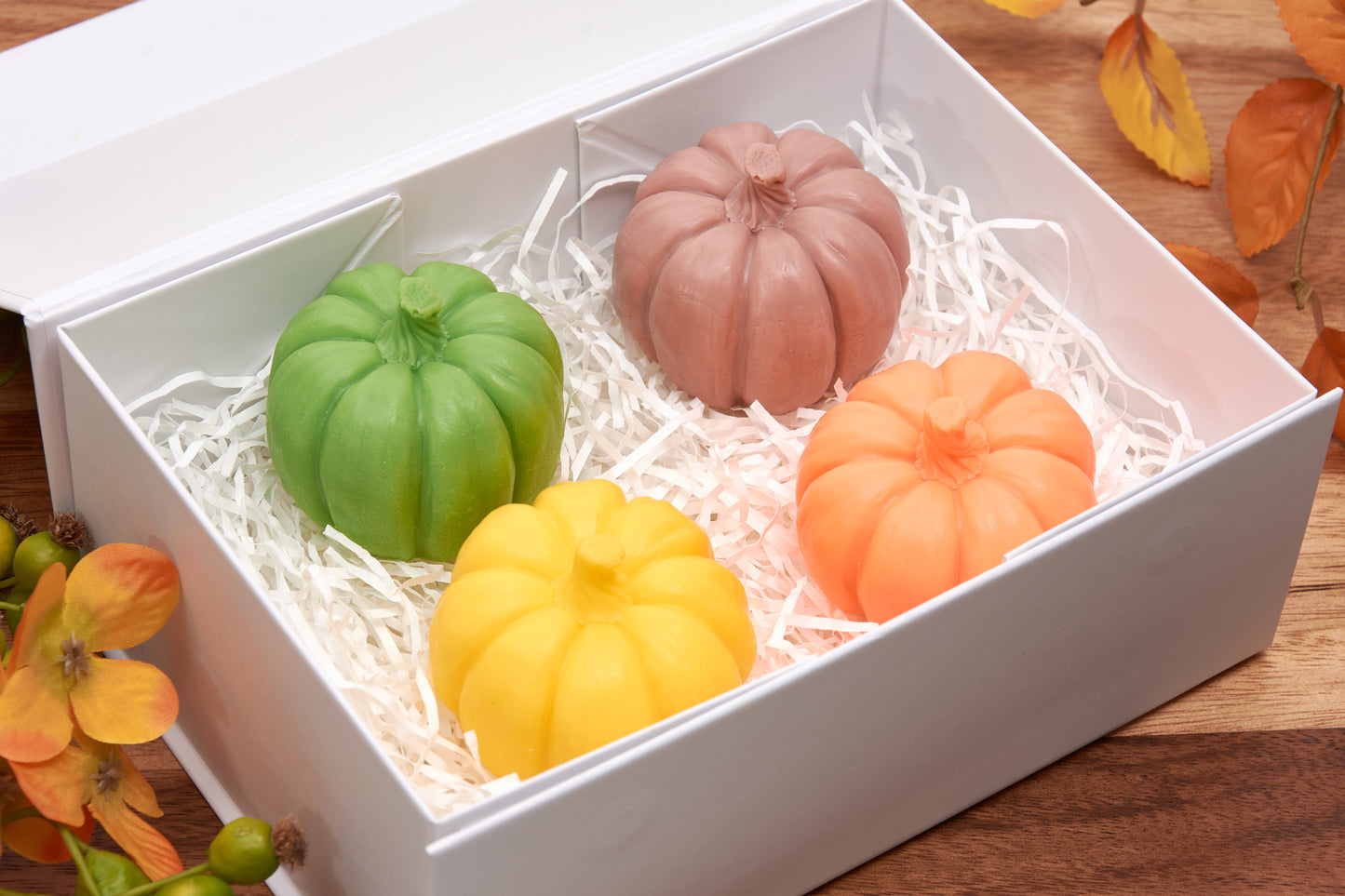 Pumpkin Soaps – Assorted Scents – Halloween and Autumn Gift – 4 Pieces in a Luxury White Box