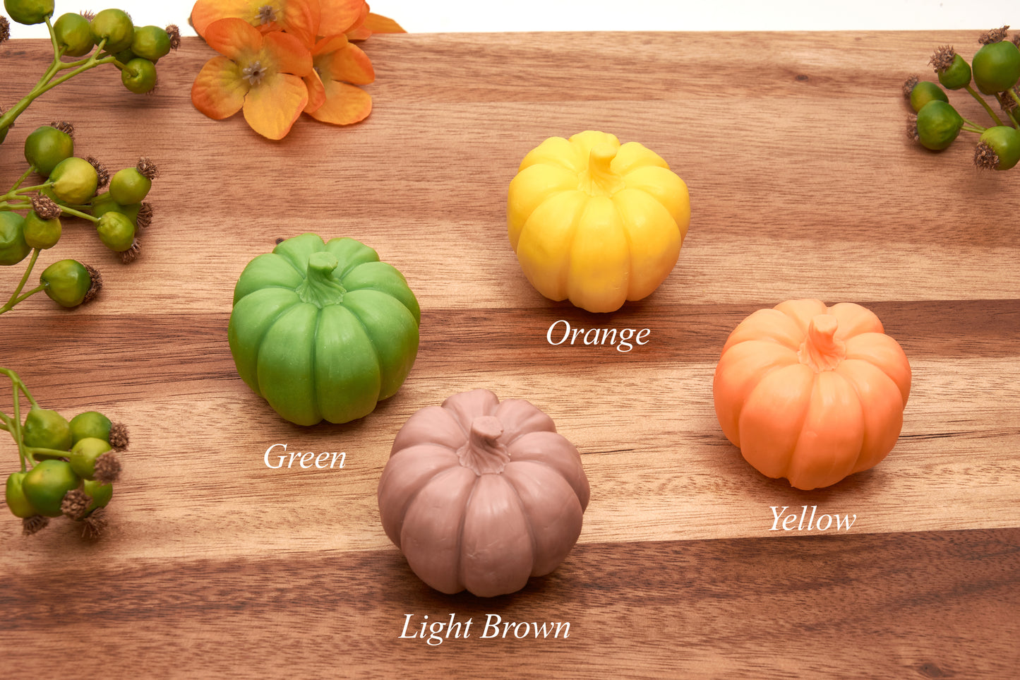 Pumpkin Soaps – Assorted Scents – Halloween and Autumn Gift – 4 Pieces in a Luxury White Box