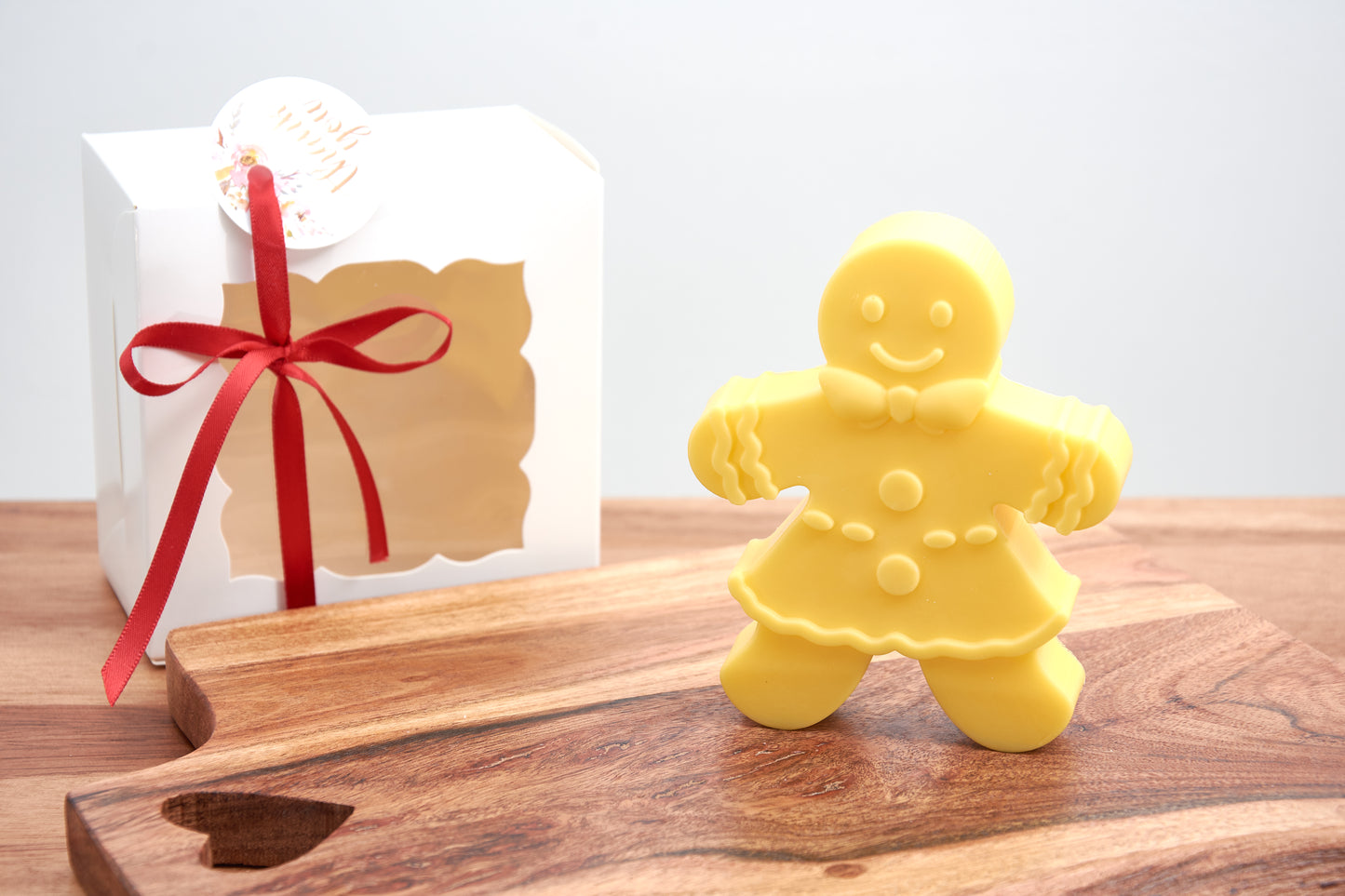 Gingerbread Soap Figurines | Gingerbread Man & Woman | Cute Christmas Soap | Holiday decorations |  Scented Soap | Christmas Party Favors | Soap Bar