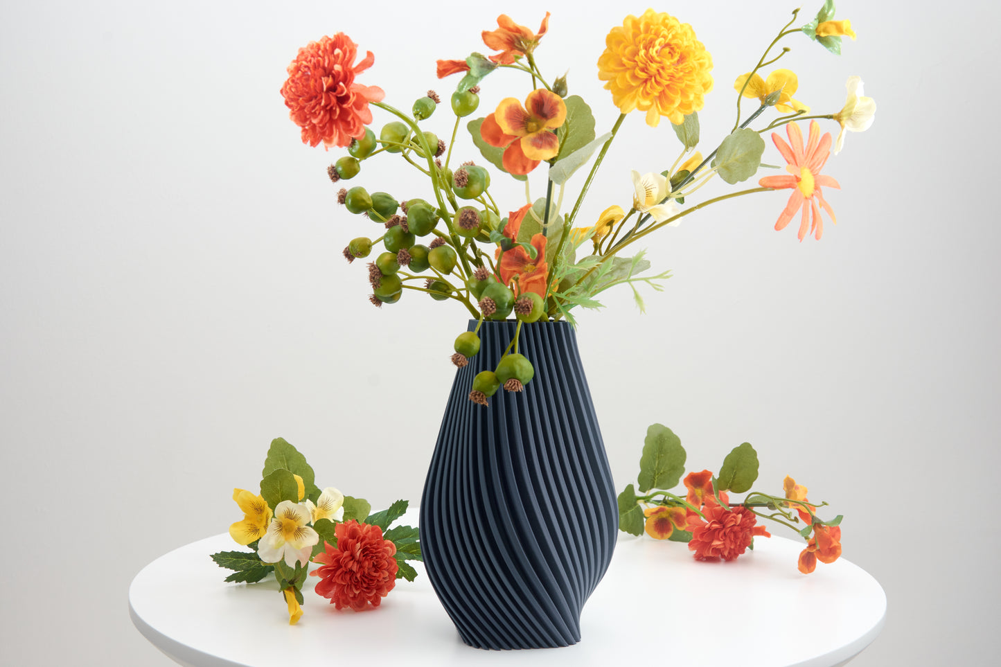 Trendy decorative vase Unique shelf ornament Perfect for dried and artificial flower arrangement Original home decor Gift for flower lovers
