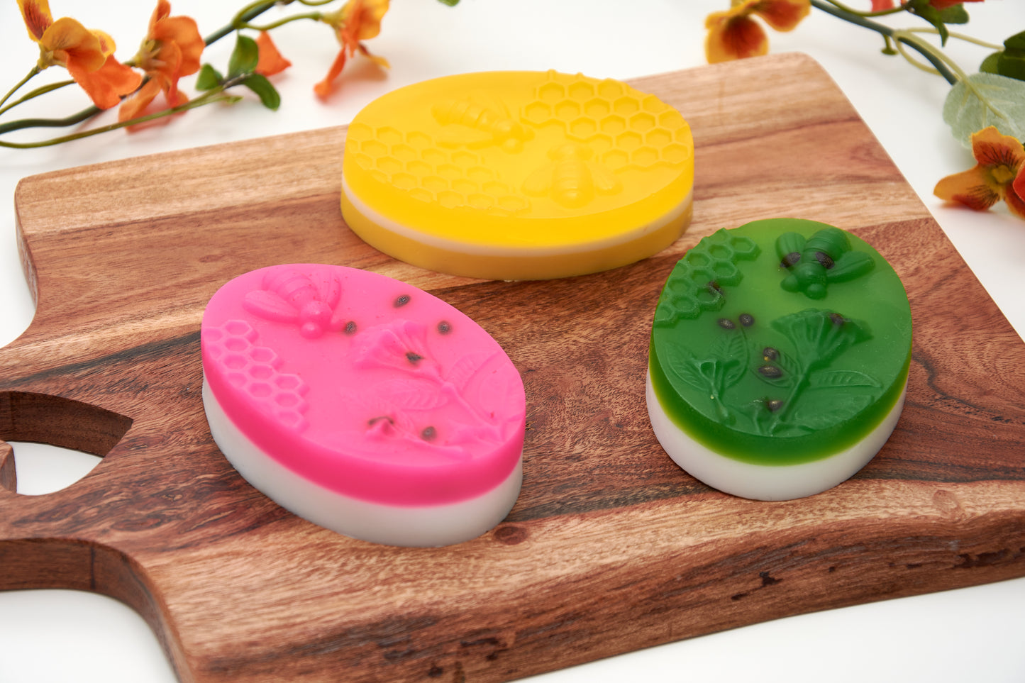 Soap Bee & Honeycomb Set of 3 – Handmade Vegan Soap Bars, Shea Butter Natural Paraben-Free Luxury Honey Soap for Hand and Body, Gift Boxed