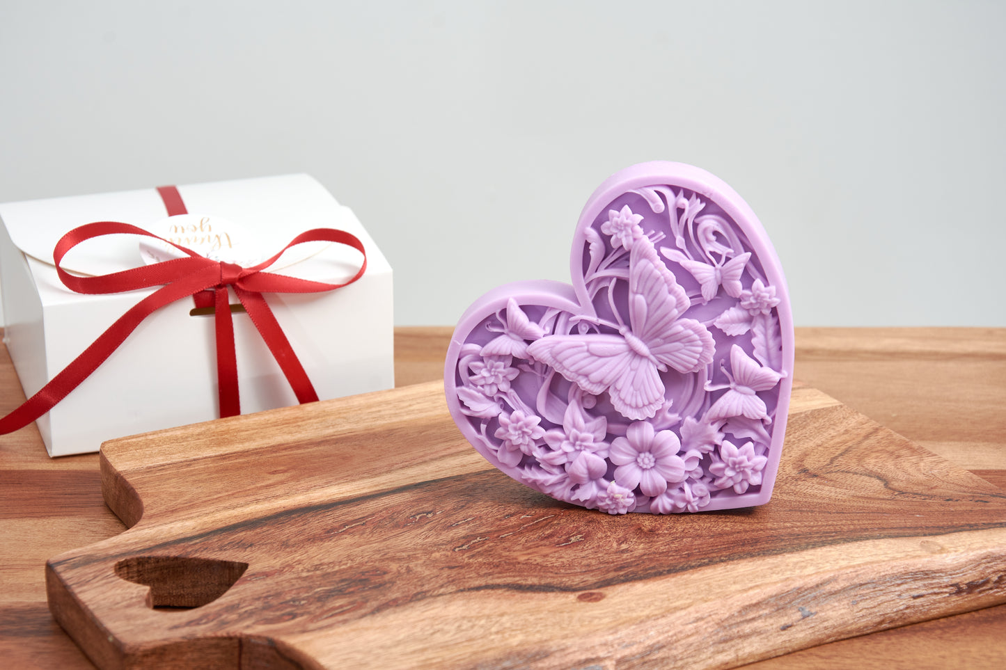 Soap Heart Butterfly & Family Designs | Perfect Gift for Weddings, Baptisms and Parties | Organic Scented Soap | Family Soap Figurine