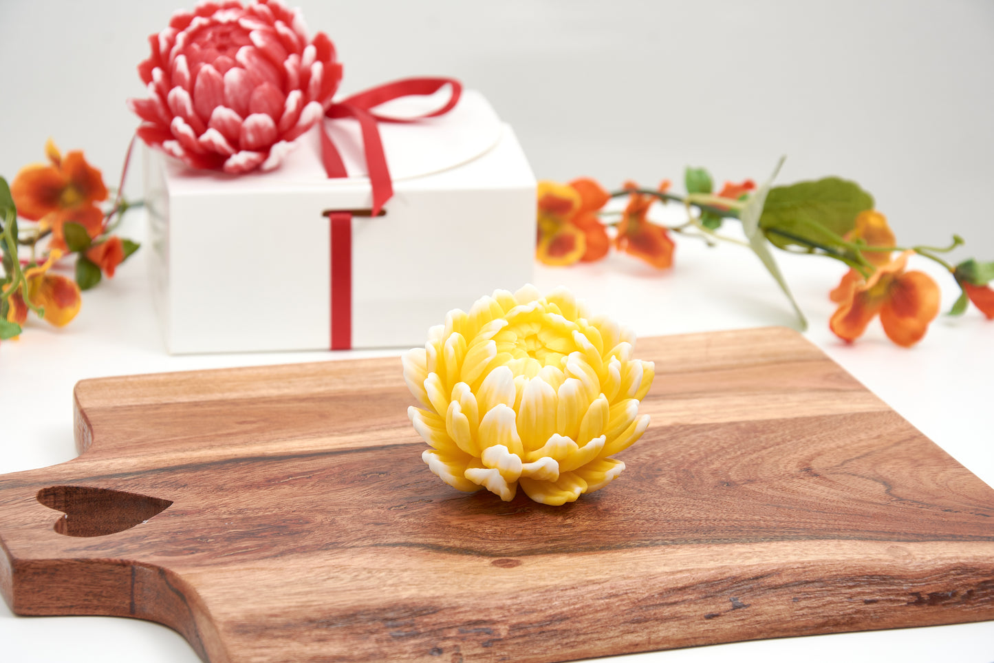 Chrysanthemum Soap Flower | Wedding, Christening & Baby Shower Favor | Party Decor | Vegan Soap Gift Box | Scented Soap | Artisan Soap