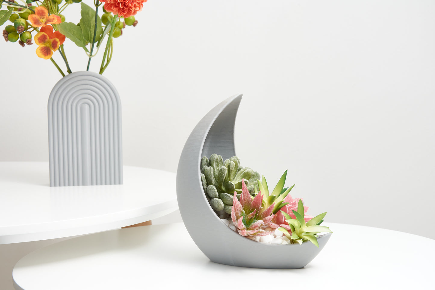 Mystical Moon shaped Planter Celestial Accent for Your Indoor Garden Lunar Beauty Pot Add Cosmic Charm to Your Green Space Magic Gift pot