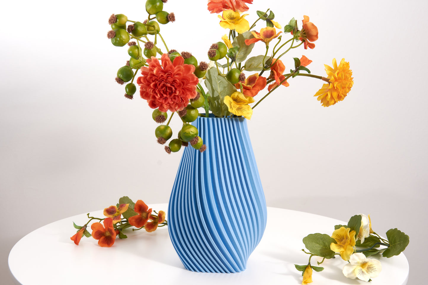 Trendy decorative vase Unique shelf ornament Perfect for dried and artificial flower arrangement Original home decor Gift for flower lovers