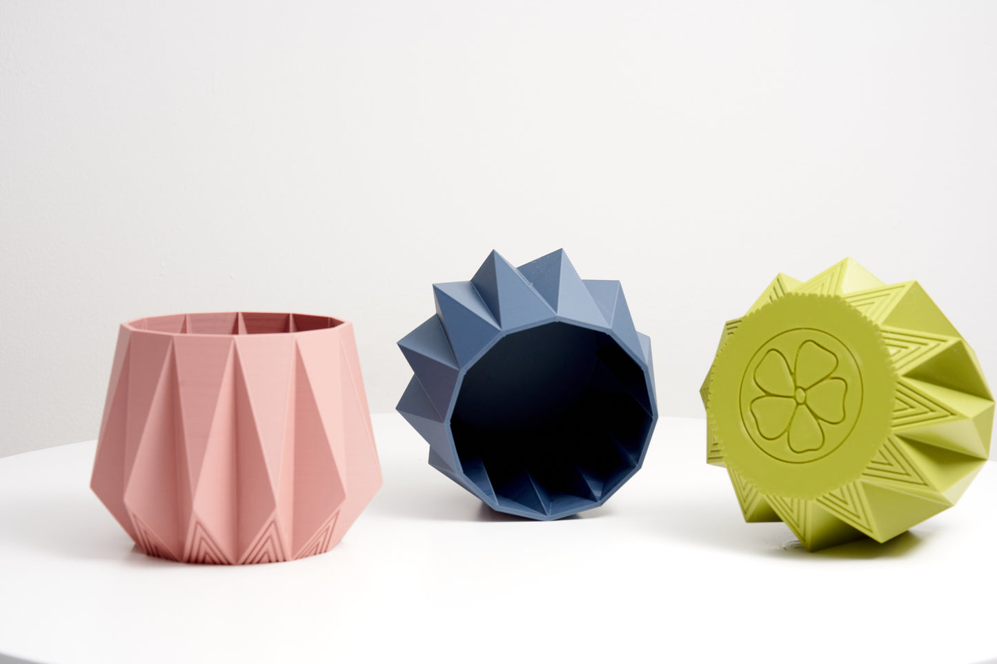 Decorative Potted Planter | Minimalist Design | Plant Pot for Air Plants & Succulents | Indoor Planter Decor | Housewarming gift | H 10cm