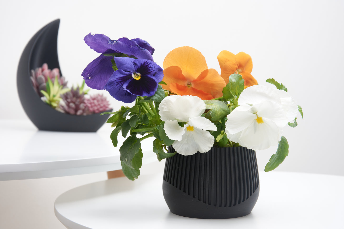 Scandinavian style pot Nordic inspired pot for stylish home Add a touch of Scandinavian sophistication to your space Sleek Design