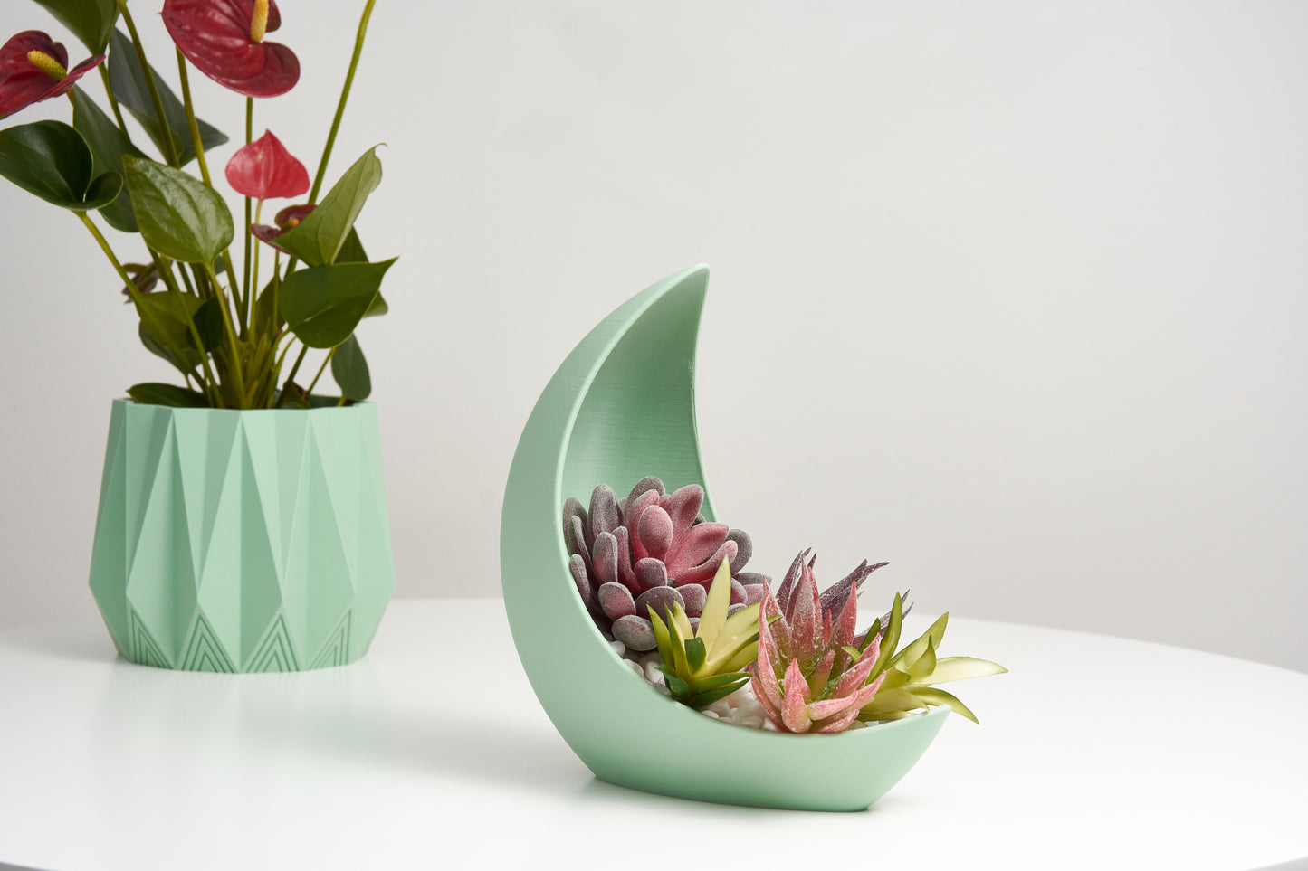 Mystical Moon shaped Planter Celestial Accent for Your Indoor Garden Lunar Beauty Pot Add Cosmic Charm to Your Green Space Magic Gift pot