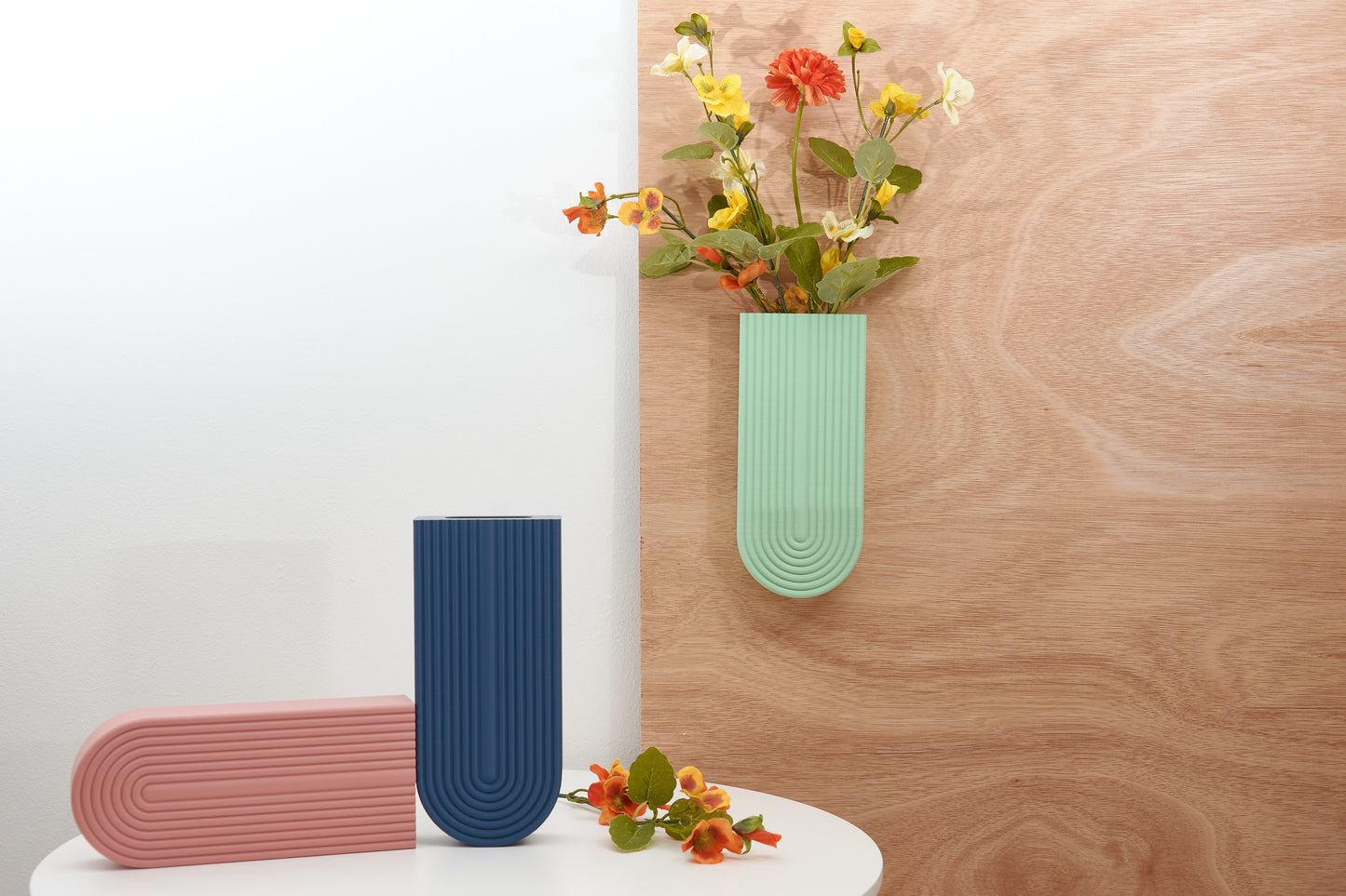 Rainbow Wall-Mounted Vase | Modern Arch Vase | Elegant Home Decor | Arched Hanging Vase |Trendy rainbow Ornament | Ideal for Faux Flower