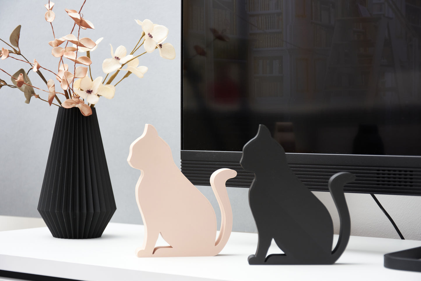 Black Cat Silhouette – Kitty Figurine – Tabletop and Shelf Ornament, 14 cm Height
