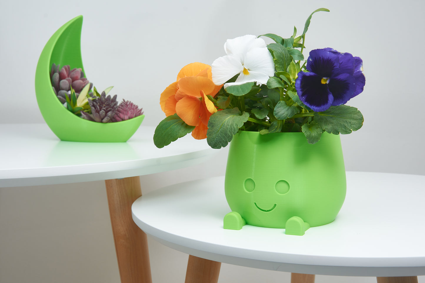 Cute plant pot Smiling Pot Smiley Face Pot Sprinkle Some Joy in Your Plant Corner Playful Planter A Dash of Humor for Your Indoor Garden