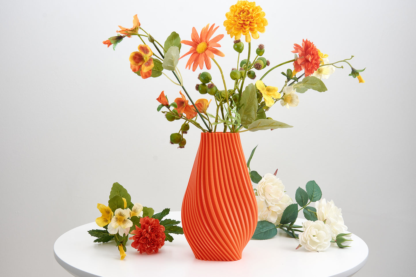 Trendy decorative vase Unique shelf ornament Perfect for dried and artificial flower arrangement Original home decor Gift for flower lovers